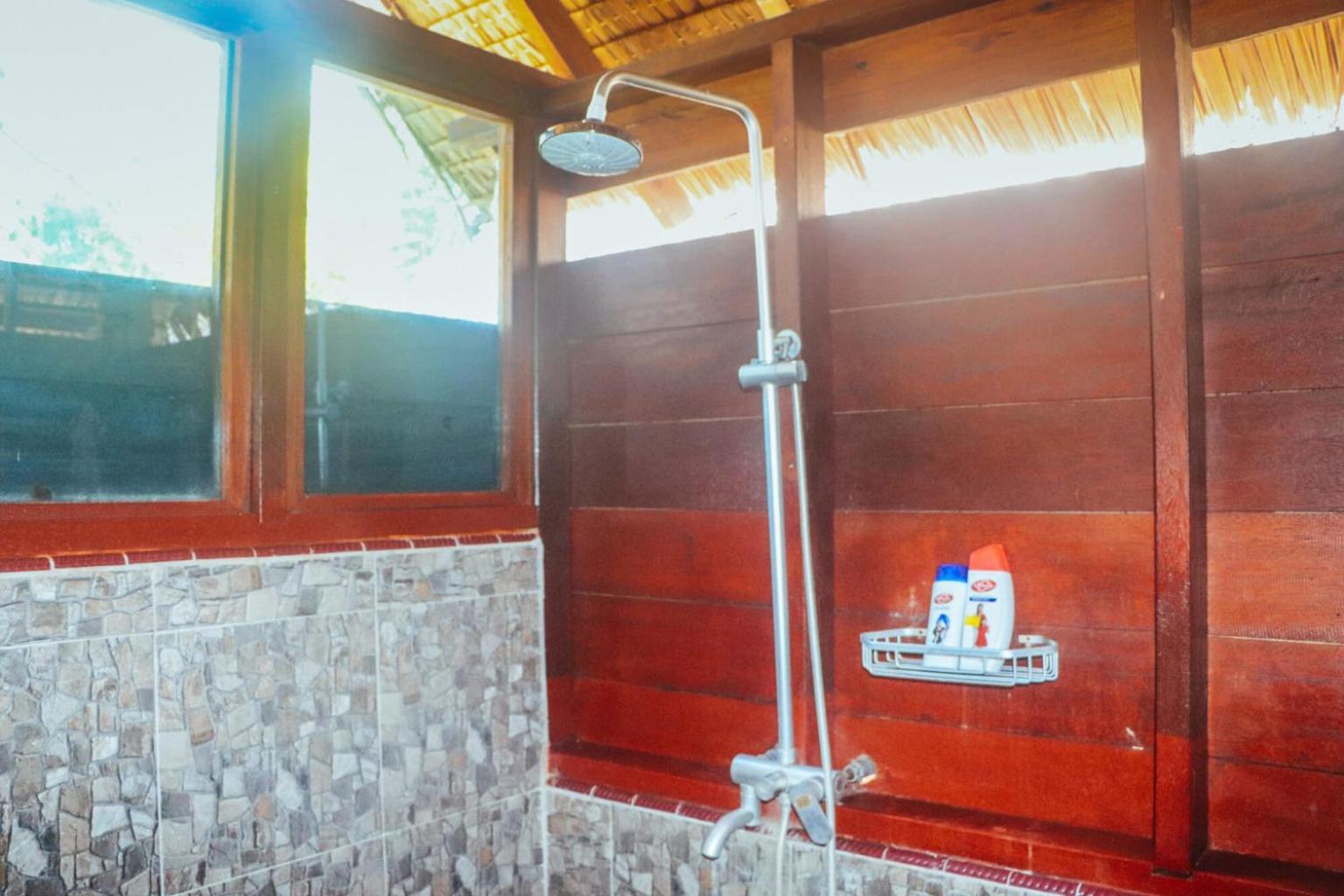 Villa Mentawai Ebay Playground Surfcamp Masokut Exterior foto